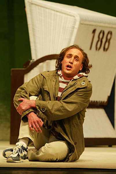 Patrick Busert als Albert Herring