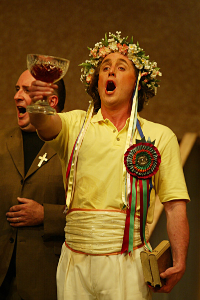 Patrick Busert als Albert Herring