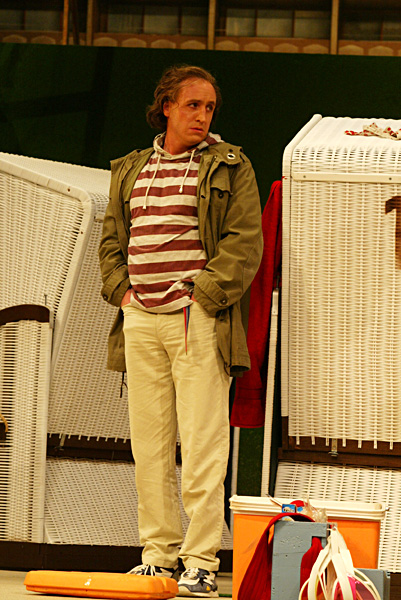 Patrick Busert als Albert Herring