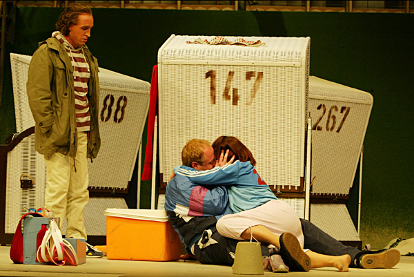 Patrick Busert als Albert Herring